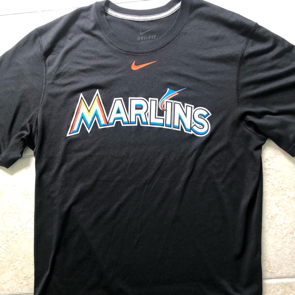 Medium Adult Marlin’s Black Shirt Logo Dri-Fit Nike Swoosh